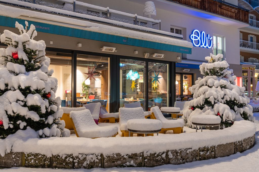 Die Terrasse von Schnee bedeckt (Hotel Blü Gastein)