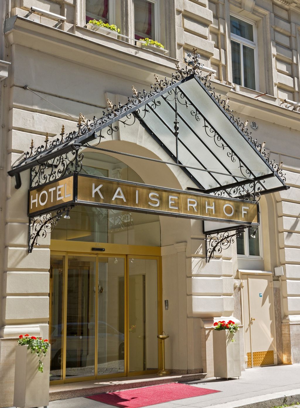 Eingang in den KAISERHOF (Hotel KAISERHOF Wien)