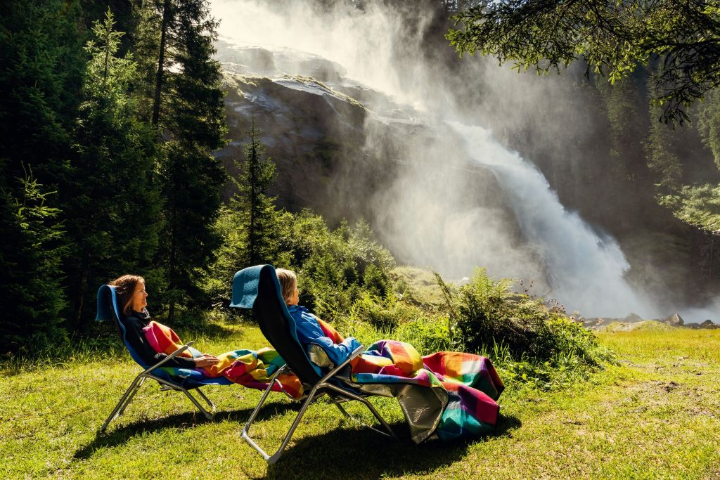 Entspannen mit Blick auf den Wasserfall (Tourismusverband Krimml)