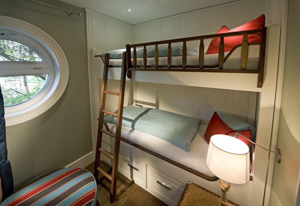 Gemütliche Schlafkoje im Bootshaus (KOLLERs Hotel)