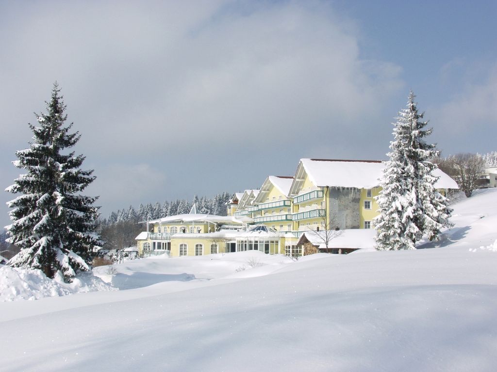 Hotelansicht im Winter (Angerhof)