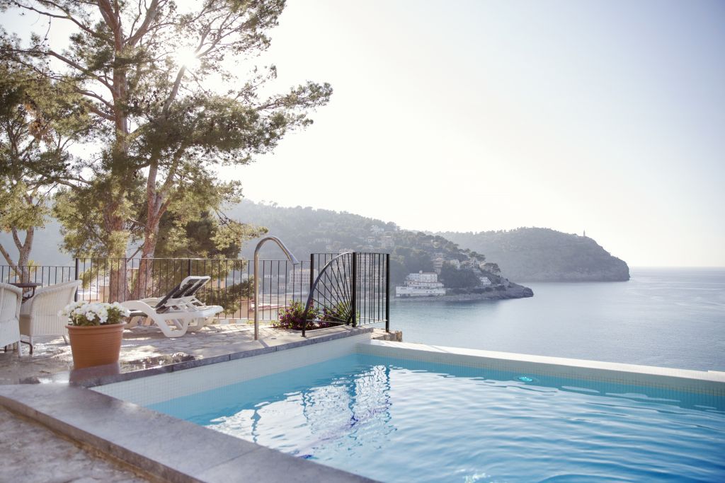 Infinity Pool (Hotel Espléndido)