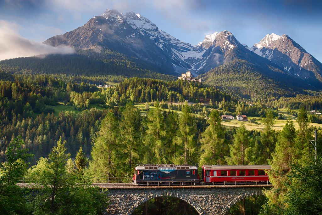Mit der Bahn durch die Alpen © Dominik Täuber (Hotel Belvedere)