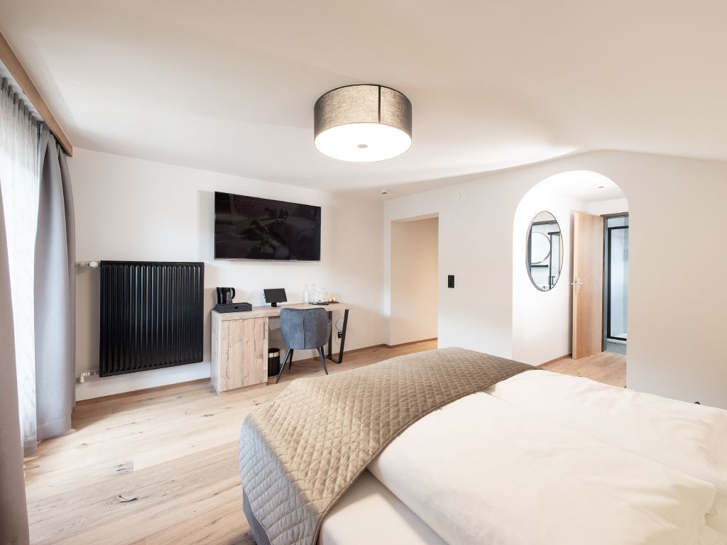 Modern ausgestattetes Zimmer (Belmonte Tirol – Boutiquehotel)