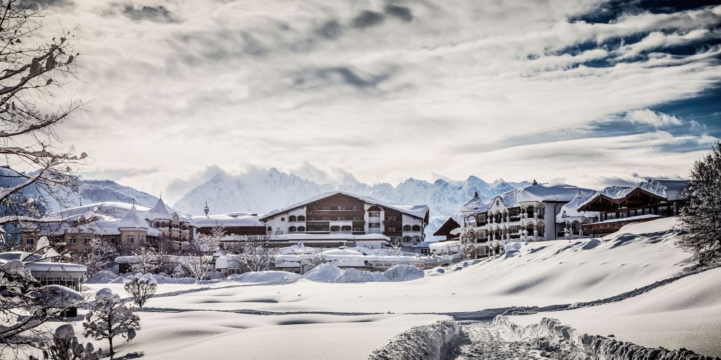 Peternhof inmitten eines Winterwunderlandes (c) Lukas Rubisoier (Peternhof)