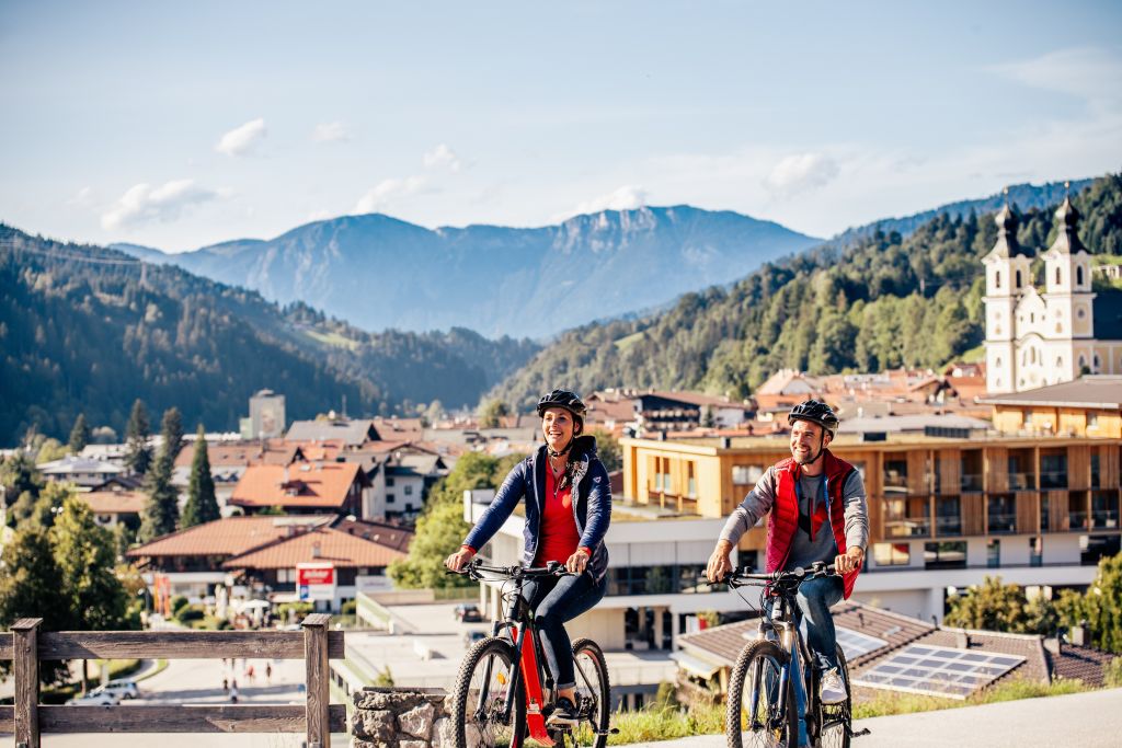 Radfahren bei traumhaftem Wetter (c) Daniel Waschnig (Das Hohe Salve Sportresort)