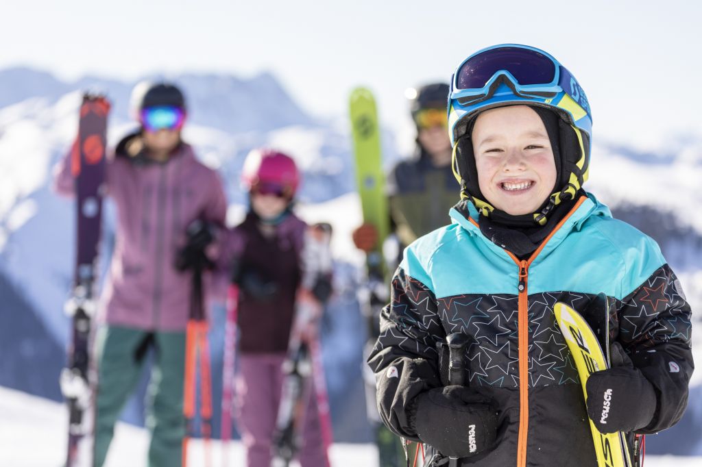 Ski fahren mit der Familie (c) shootandstyle.com (Biohotel Castello Königsleiten)