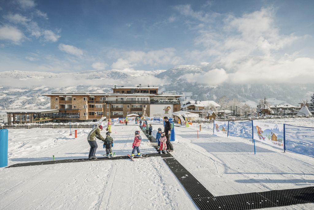 Skifahren lernen im Alpina Zillertal (c) Jan Hanser mood photography (alpina zillertal)