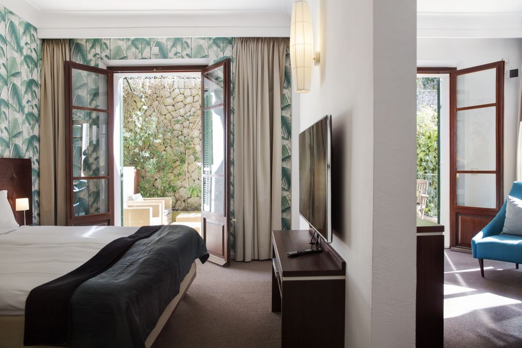 Stilvoll eingerichtetes Doppelbettzimmer mit Balkon (c) Johanna Gunnberg (Hotel Espléndido)