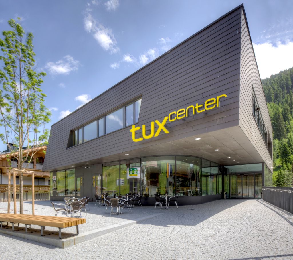 TUXcenter im Urlaubsgebiet Tux Finkenberg (c) Günther Wett 