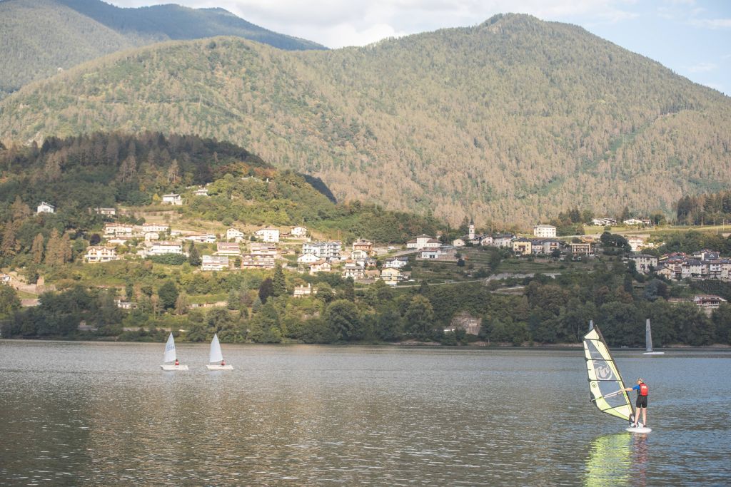 Windsurf am Levicosee (c) Federico Modica (TVB Valsugana Lagorai)