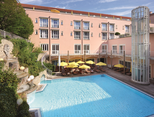 Außenpool bei traumhaften Wetter (c) Marcel Peda (Hotel Maximilian)
