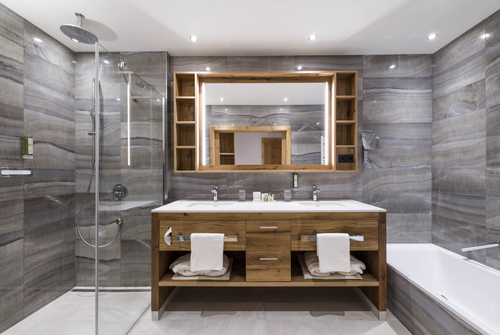 Bad in der Suite Bergkristall (c) Hannes Niederkofler (Hotel Peternhof)