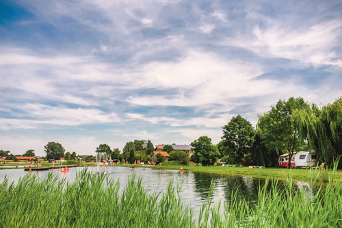 Badespaß am See (c) Florian Weichselbaumer (Vital CAMP Bayerbach)