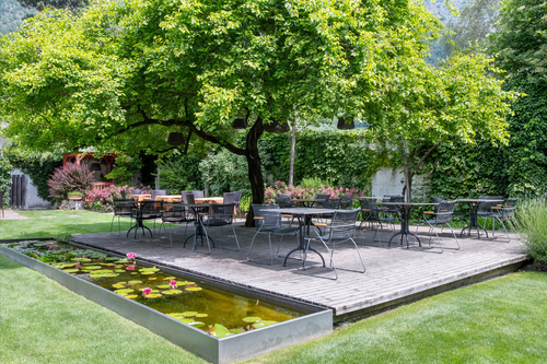 Blick auf die Gartenterrasse (c) Marco TELFSER