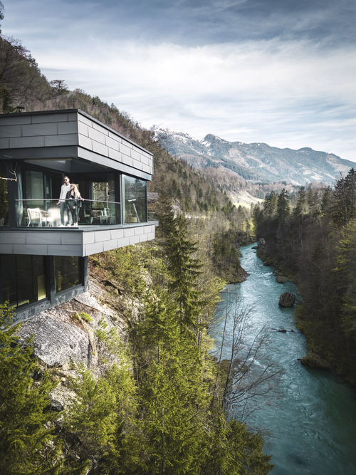 Das Haus Luft schwebend zwischen den Elementen (c) Honsal Patrick, Zeiss Lisa (Fourelements).jpg