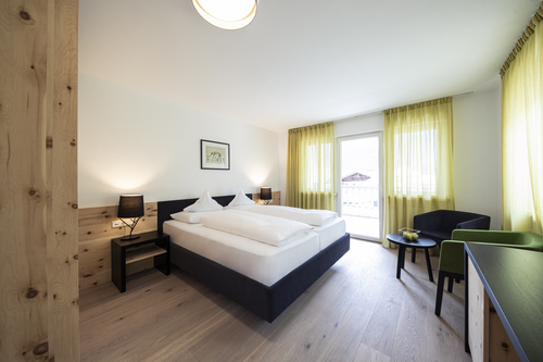 Doppelzimmer Süd Plus Zirm (c) Florian Andergassen (Hotel Sand)