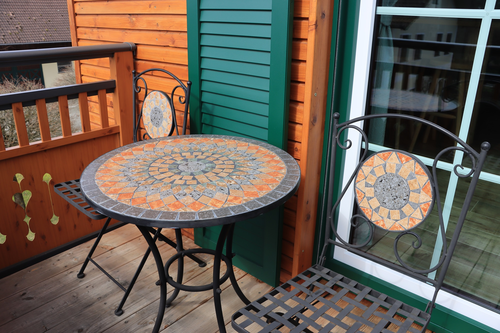 Eine Balkon- Sitzecke (c) Vils Residenz