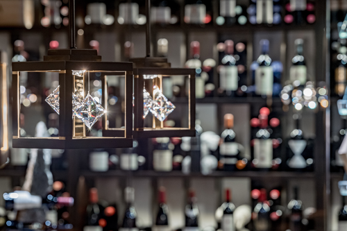 Exklusive Swarovski Lampen in der Vinothek Santé (Hochfirst)