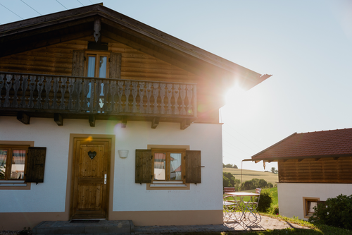 Ferienhaus_außen (Vital CAMP Bayerbach)