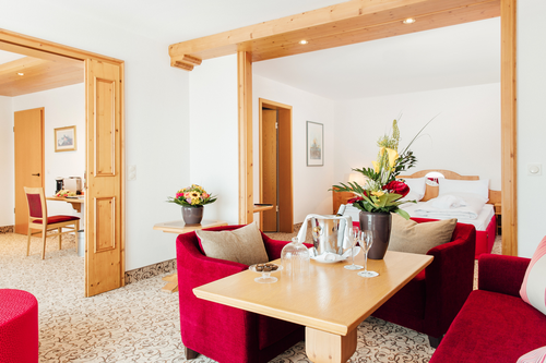 Gemütlich eingerichtete Zimmer Suite (Hotel Maximilian)