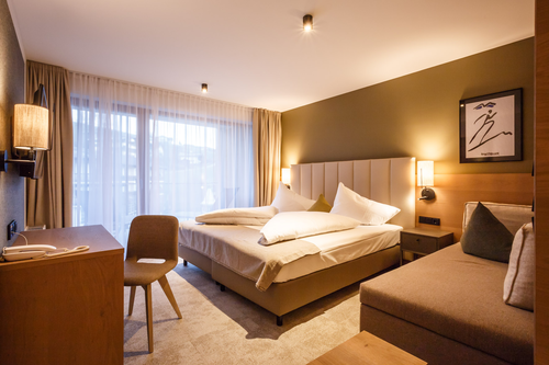 Gemütliche Atmosphäre in den Zimmern (c) Lukas Ruibisoier (Das Hohe Salve Sportresort)