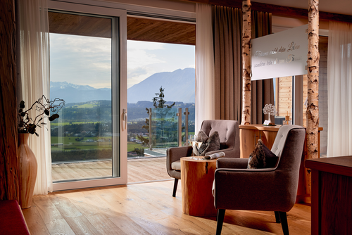 Geräumiges Zimmer mit Terrasse © Michael Huber (Hotel Panorama Royal)