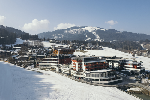 Hotel aus der Vogelperspektive im Winter (c) Daniel Zangerl (Hotel Das Kaiserblick)