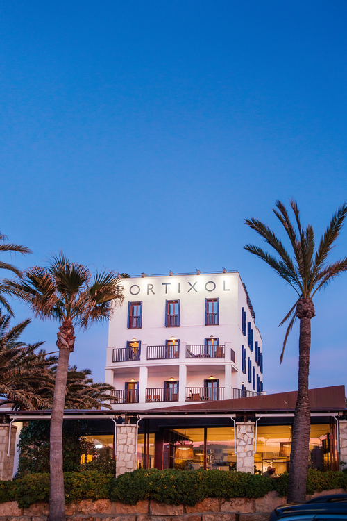 Hotelansicht am Abend (Hotel Portixol)