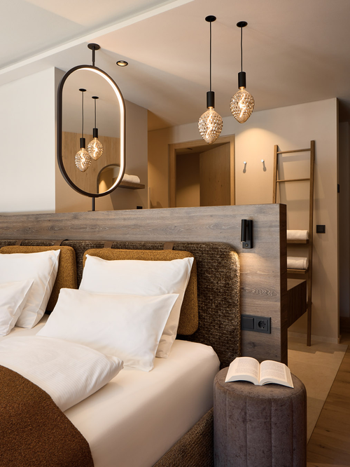 Moderne Zimmerdetails (c) Visciani Photography (Hotel Badia Hill)