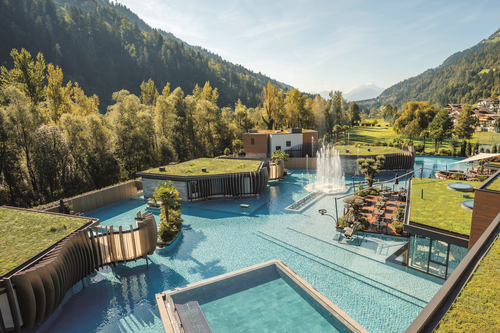 Quellenhof See Lodge – innovative Hotelarchitektur mit Hauch von Malediven (Quellenhof See Lodge)
