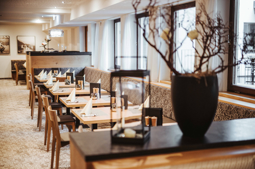 Restaurantbereich (c) Daniel Waschnig (Das Walchsee Aktivresort)