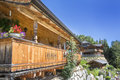 Schöner Balkon eines Chalets  (c) Photoart Reifmüller (Naturdorf Oberkühnreit)