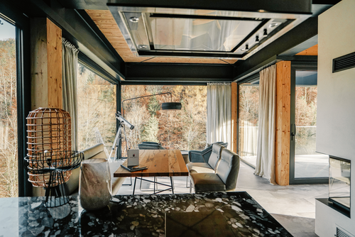 Schwebend entspannen im Haus Luft (Fourelements)