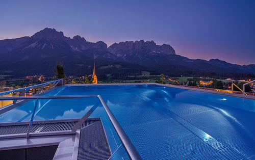 Sky Pool bei Nacht (c) Markus Auer (DAS KAISERBLICK**** Superior)