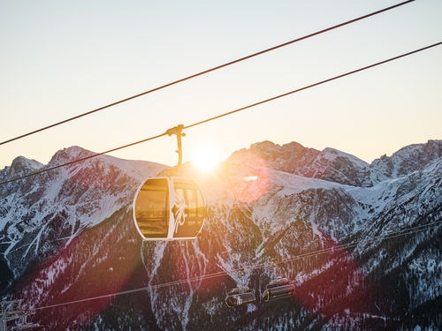 Sonnenaufgang über den Gipfeln (c) wisthaler.com (Dolomitenregion Kronplatz)