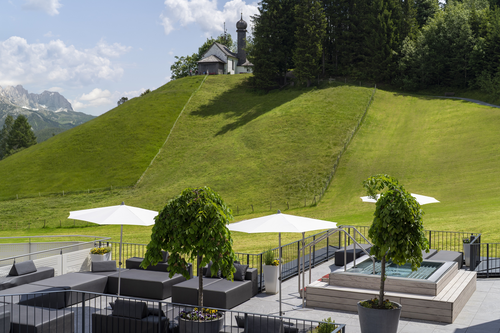Terasse mit Blick ins Grüne ©LuxStudios Florian Scherl (Das Kaiserblick)
