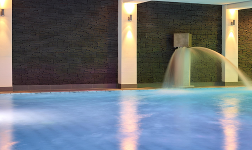 Thermenoase mit Sportbecken (c) Marcel Peda (Hotel Das Ludwig)