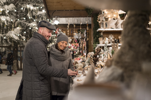 Typischer Weihnachtsschmuck aus Holz, Glas und Keramik (c) Alex Filz (Dolomitenregion Kronplatz)