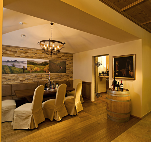 Verkostungsbereich der edlen Weine (Hotel Klausnerhof)
