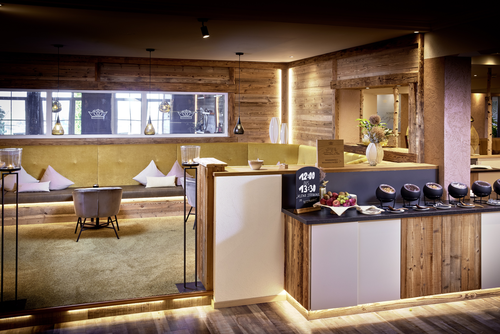 Verpflegung im Wellnessbereich (Hotel Panorama Royal)