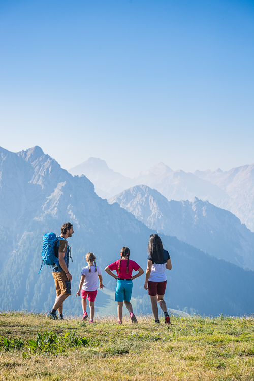 Wanderausflug mit der ganzen Familie (c) Harald Wisthaler (Kronplatz Brand)