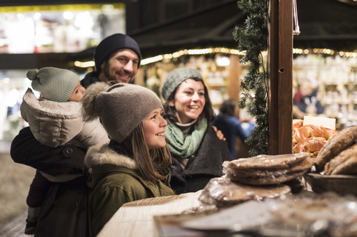 Weihnachtsmarkt mit der ganzen Familie (c) Alex Filz (Dolomitenregion Kronplatz)