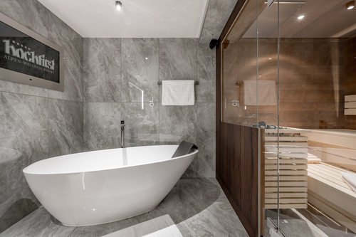 Wellness-Genuss im Badezimmer der Mountain Suites im Hochfirst (Hochfirst)