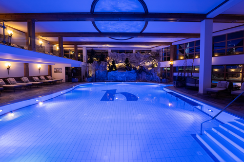 Wellnessoase mit Pool (Hochfirst)