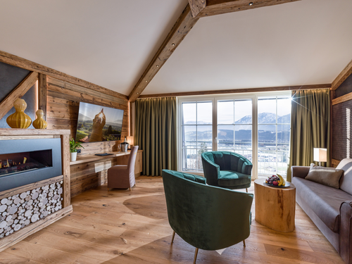 WoW Penthouse Suite (Hotel Panorama Royal)