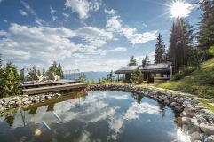 Almterrasse im Sommer (KOLLERs Hotel)