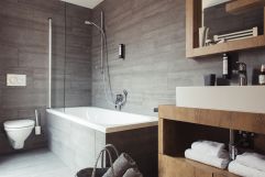 Badezimmer mit Wanne (Bildarchiv All-Suite Resorts Ötztal)
