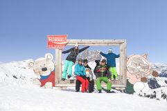 Bilderrahmenfoto mit der ganzen Familie (c) Wildkogel - Arena Neukirchen &amp; Bramberg