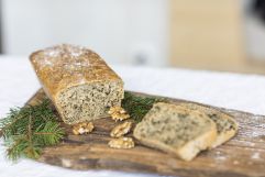 Brot mit wertvollen Vitaminspendern (c) Armin Huber (Hotel Tann)